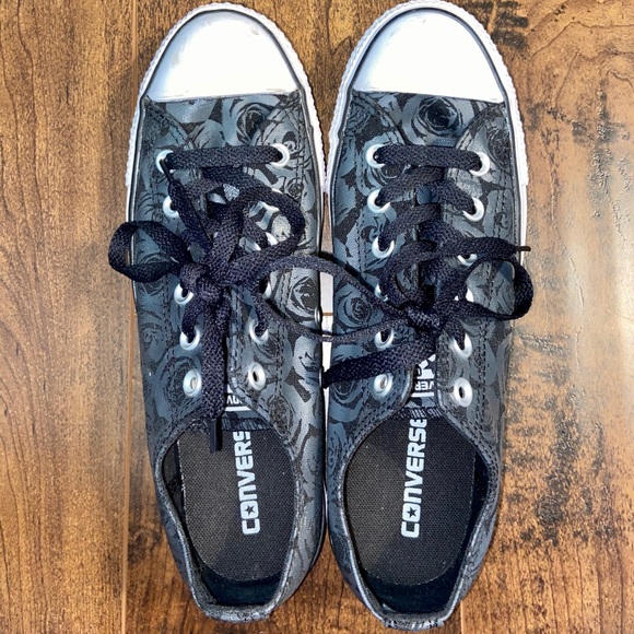 converse with flowers on the bottom